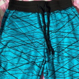 Carbon athletic capris